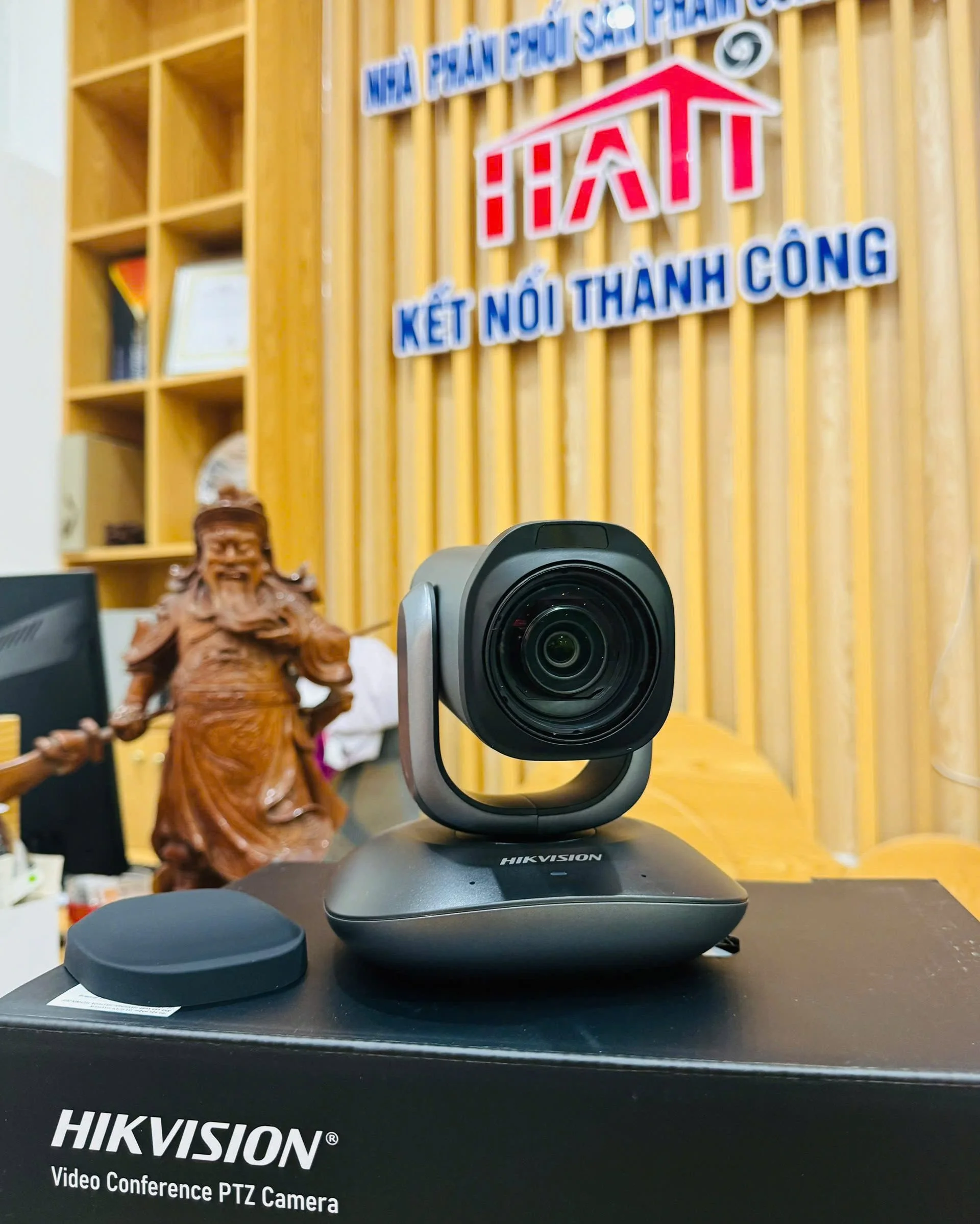 Webcam hội nghị trực tuyến Hikvision DS-UVC-P22 chính hãng Hati Solutions